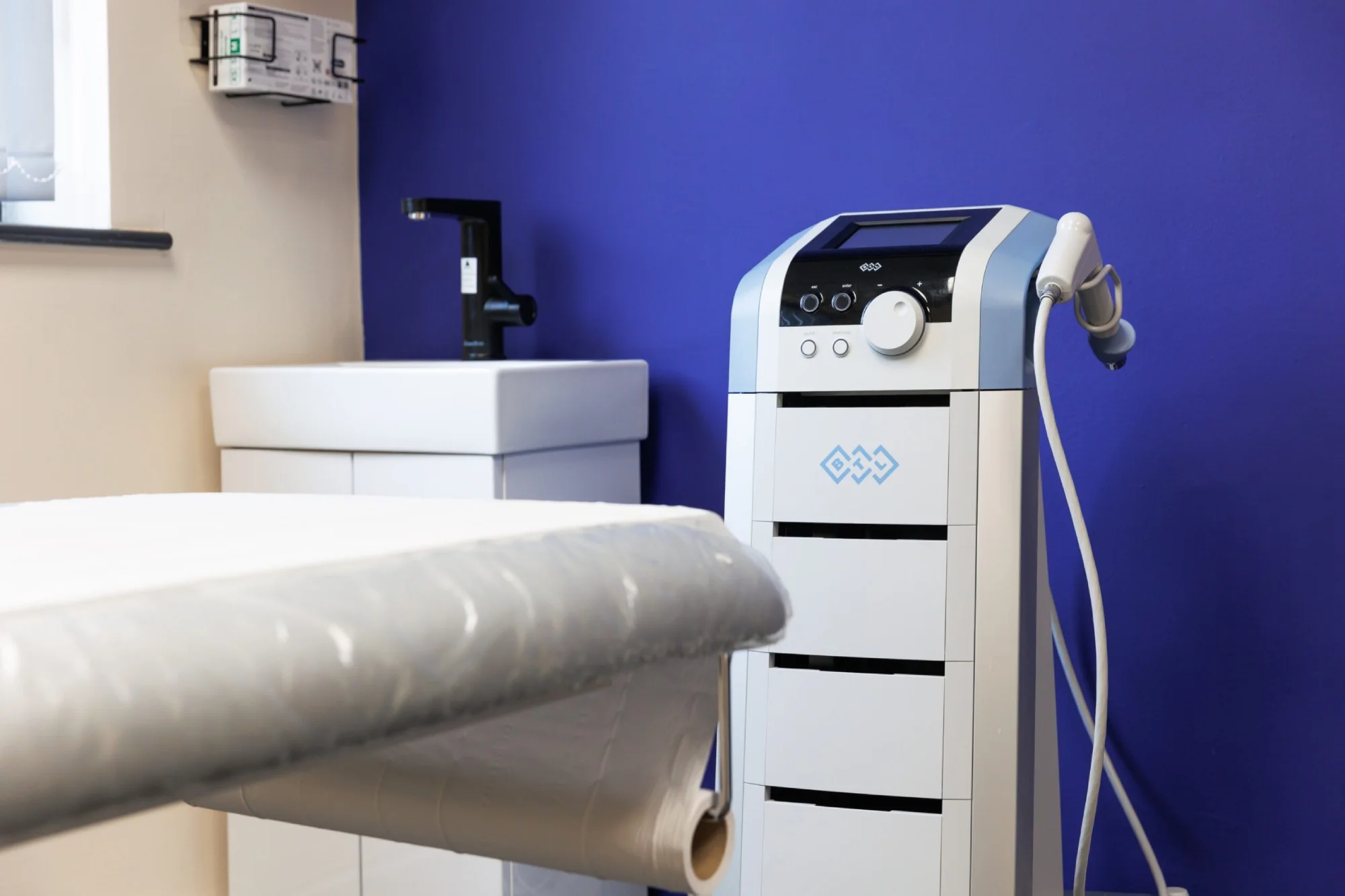 Plantar fasciitis treatment shockwave therapy near me in Lincoln